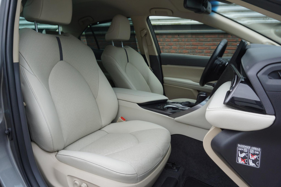 Toyota Camry 2.5 Hybrid Premium|100% Dealeronderhouden|1e Eig.| Geen import.