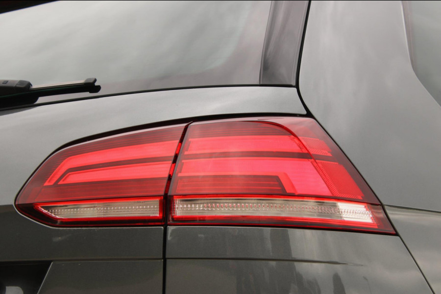 Volkswagen GOLF Variant 1.5 TSI Highline Business R