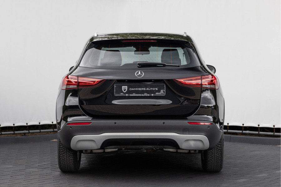 Mercedes-Benz GLA 180 7G DCT Navi Camera BTW auto