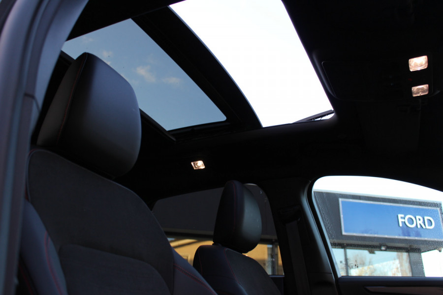 Ford Kuga 2.5 PHEV ST-Line X | Panoramadak | Trekhaak | BLIS | B&O | Head-up