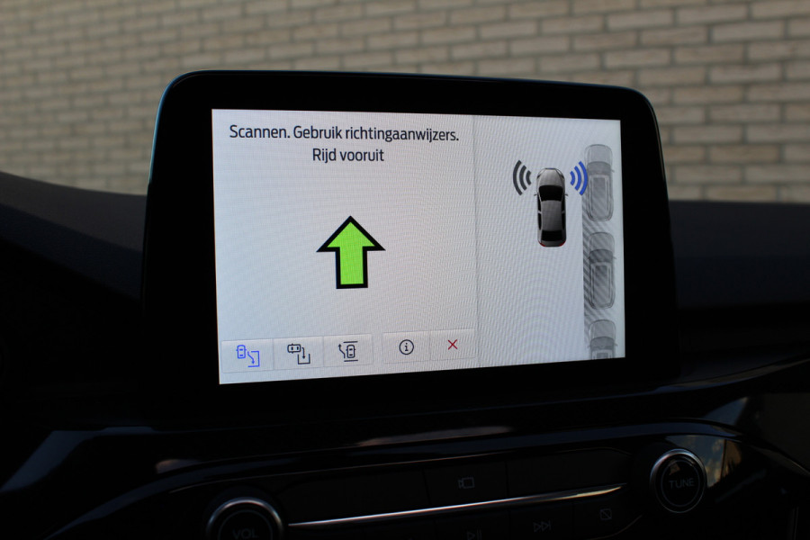 Ford Kuga 2.5 PHEV ST-Line X | Panoramadak | Trekhaak | BLIS | B&O | Head-up