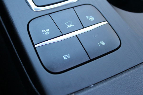 Ford Kuga 2.5 PHEV ST-Line X | Panoramadak | Trekhaak | BLIS | B&O | Head-up
