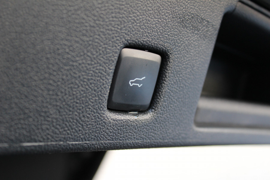 Ford Kuga 2.5 PHEV ST-Line X | Panoramadak | Trekhaak | BLIS | B&O | Head-up