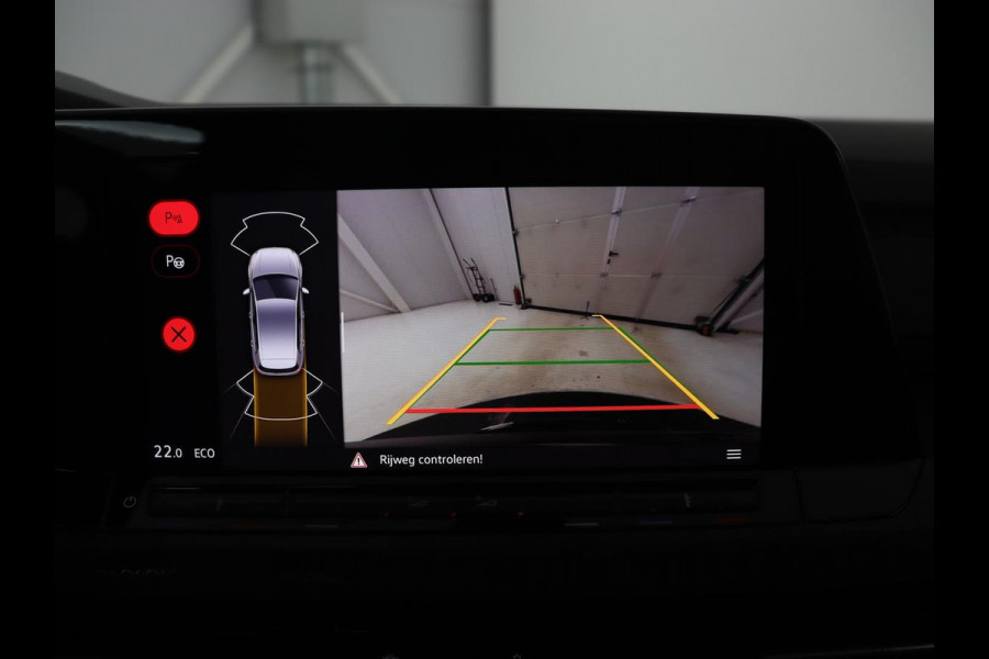 Volkswagen Golf 1.4 eHybrid GTE | Panoramadak | Camera | Carplay | Navigatie | Adaptive cruise | Sportstoelen | Sfeerverlichting | PHEV | Plug In