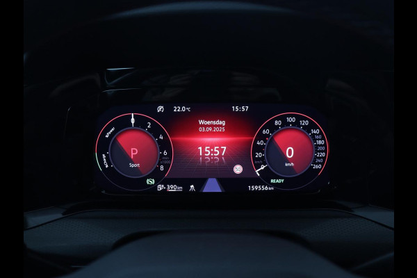 Volkswagen Golf 1.4 eHybrid GTE | Panoramadak | Camera | Carplay | Navigatie | Adaptive cruise | Sportstoelen | Sfeerverlichting | PHEV | Plug In