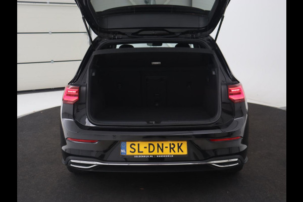 Volkswagen Golf 1.4 eHybrid GTE | Panoramadak | Camera | Carplay | Navigatie | Adaptive cruise | Sportstoelen | Sfeerverlichting | PHEV | Plug In