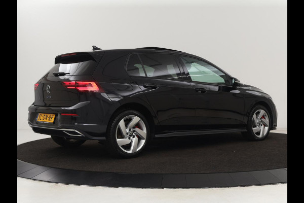 Volkswagen Golf 1.4 eHybrid GTE | Panoramadak | Camera | Carplay | Navigatie | Adaptive cruise | Sportstoelen | Sfeerverlichting | PHEV | Plug In