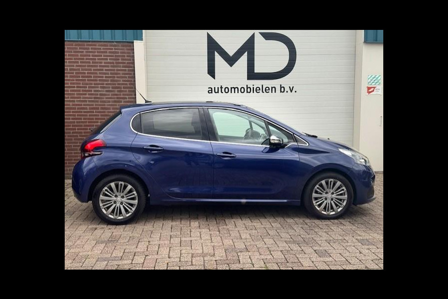 Peugeot 208 1.2 Automaat GT-line - Panorama dak -Camera -LED