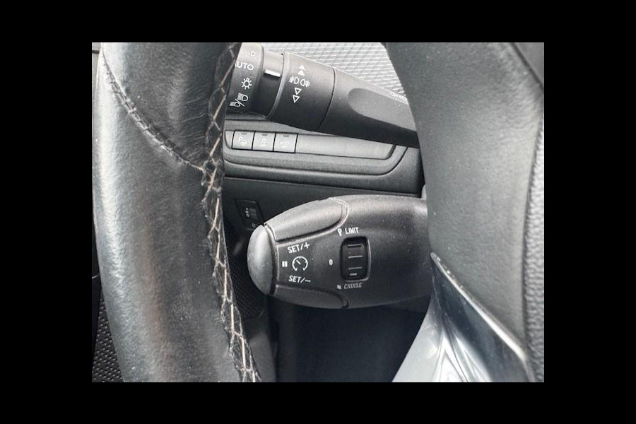 Peugeot 208 1.2 Automaat GT-line - Panorama dak -Camera -LED