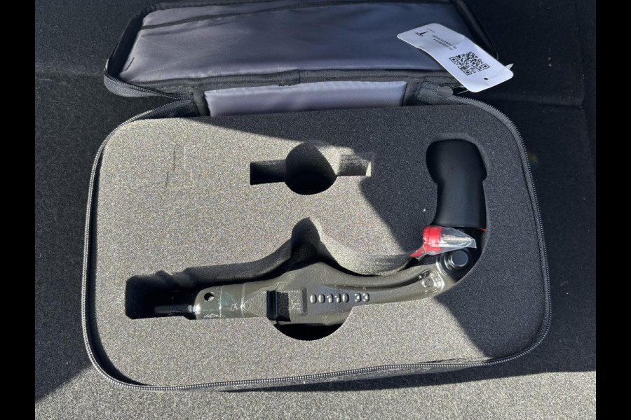 Tesla Model Y Performance AWD 75 kWh TREKHAAK | RIJKLAARPRIJS INCL. TESLA GARANTIE t/m 03-2027/80.000km accu en aandrijflijn t/m 03-2031/192.000km