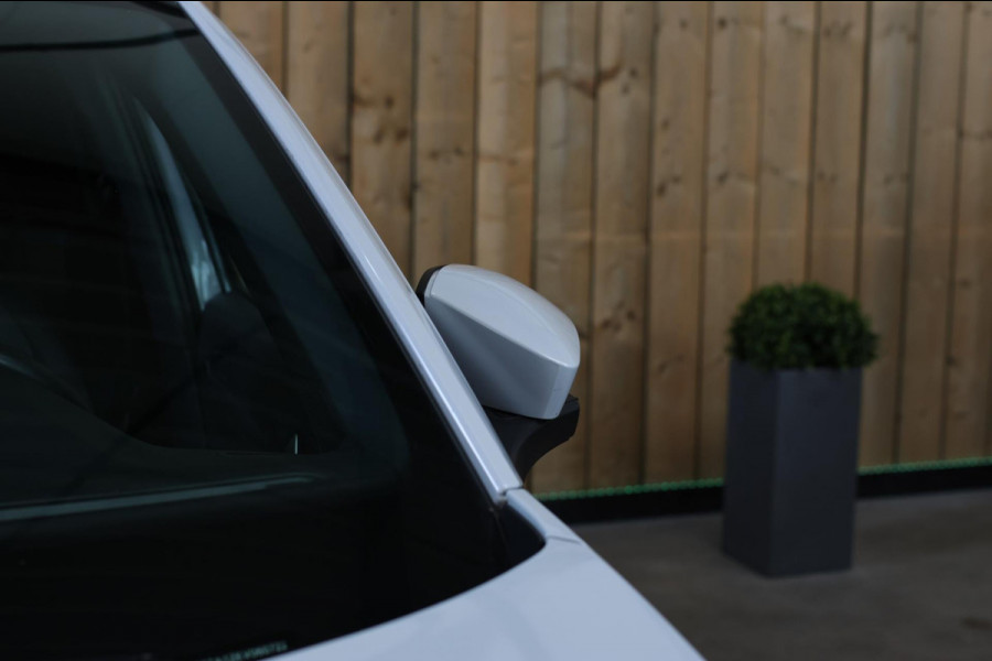 Volkswagen T-Roc 2.0 TSI 4Motion 3X R-Line *Pano*Camera*Keyless*Led*