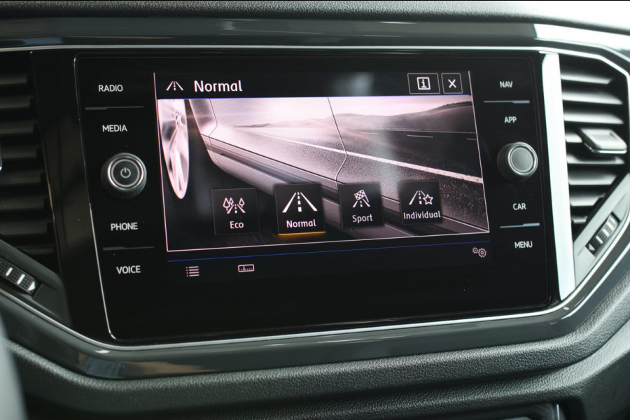 Volkswagen T-Roc 2.0 TSI 4Motion 3X R-Line *Pano*Camera*Keyless*Led*