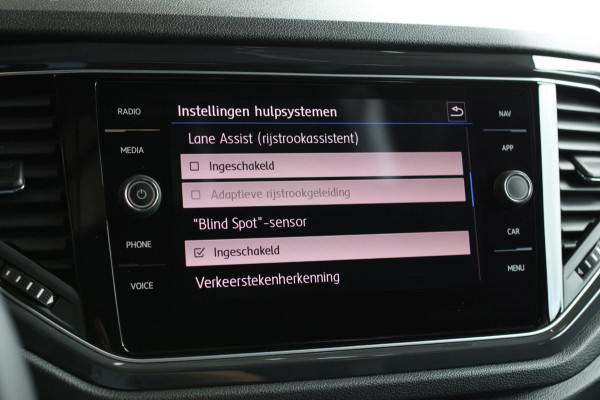 Volkswagen T-Roc 2.0 TSI 4Motion 3X R-Line *Pano*Camera*Keyless*Led*