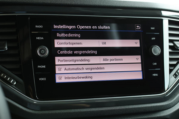 Volkswagen T-Roc 2.0 TSI 4Motion 3X R-Line *Pano*Camera*Keyless*Led*
