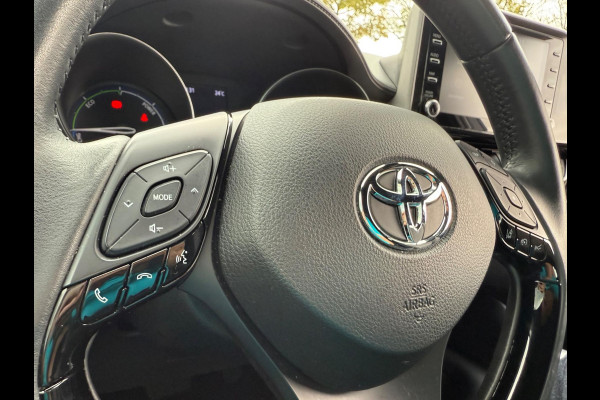 Toyota C-HR 1.8 Hybrid DYNAMIC, CarPlay, Full LED, Camera