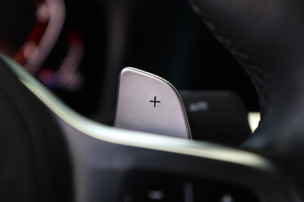 BMW 3-serie M340d xDrive / LIVE COCKPIT / CARPLAY / TREKHAAK / DEALERONDERHOUDEN! BMW 3-serie M340d xDrive / LIVE COCKPIT / CARPLAY / TREKHAAK / DEALERONDERHOUDEN!