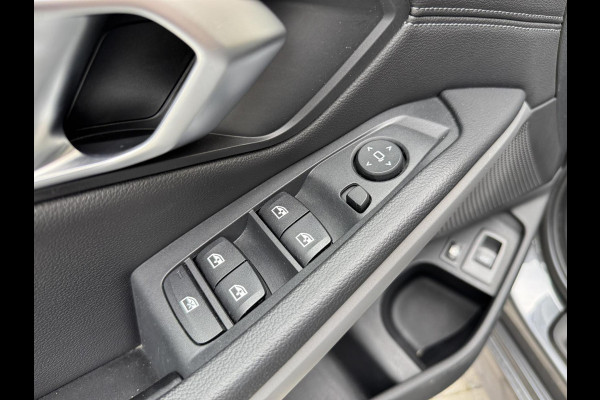 BMW 3 Serie Touring 320e High Executive Automaat | Trekhaak elektrisch | Navigatiesysteem | Laser LED | Draadloze telefoonlader | Apple CarP
