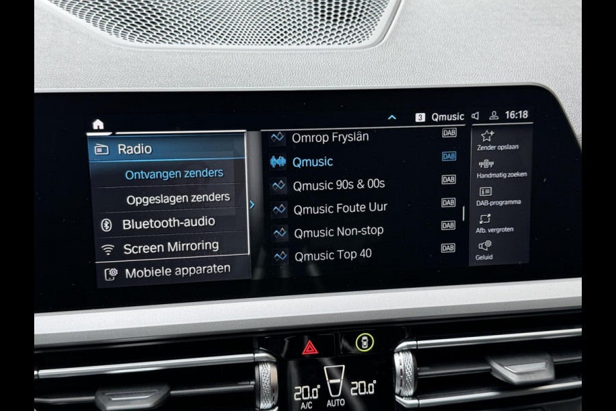 BMW 3 Serie Touring 320e High Executive Automaat | Trekhaak elektrisch | Navigatiesysteem | Laser LED | Draadloze telefoonlader | Apple CarP