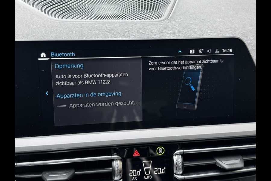 BMW 3 Serie Touring 320e High Executive Automaat | Trekhaak elektrisch | Navigatiesysteem | Laser LED | Draadloze telefoonlader | Apple CarP