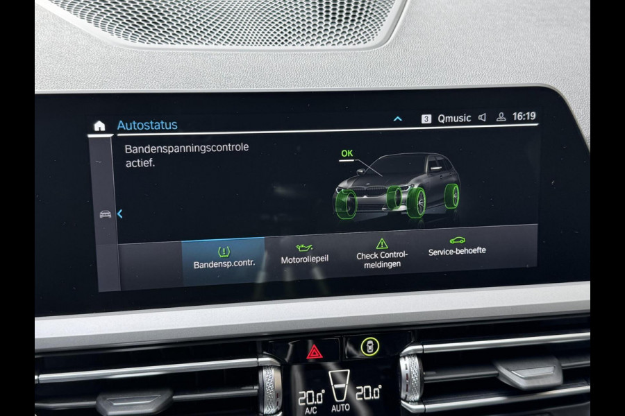 BMW 3 Serie Touring 320e High Executive Automaat | Trekhaak elektrisch | Navigatiesysteem | Laser LED | Draadloze telefoonlader | Apple CarP