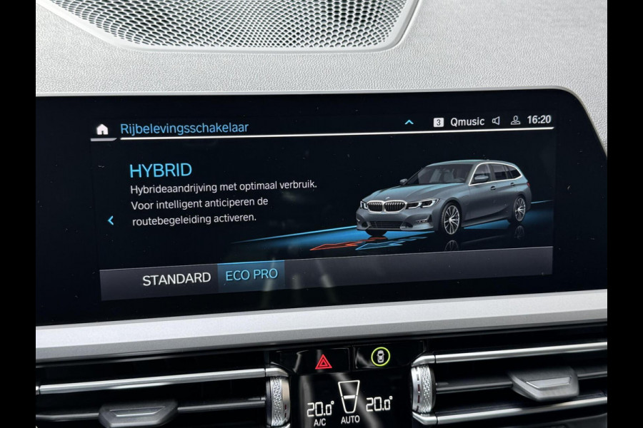 BMW 3 Serie Touring 320e High Executive Automaat | Trekhaak elektrisch | Navigatiesysteem | Laser LED | Draadloze telefoonlader | Apple CarP