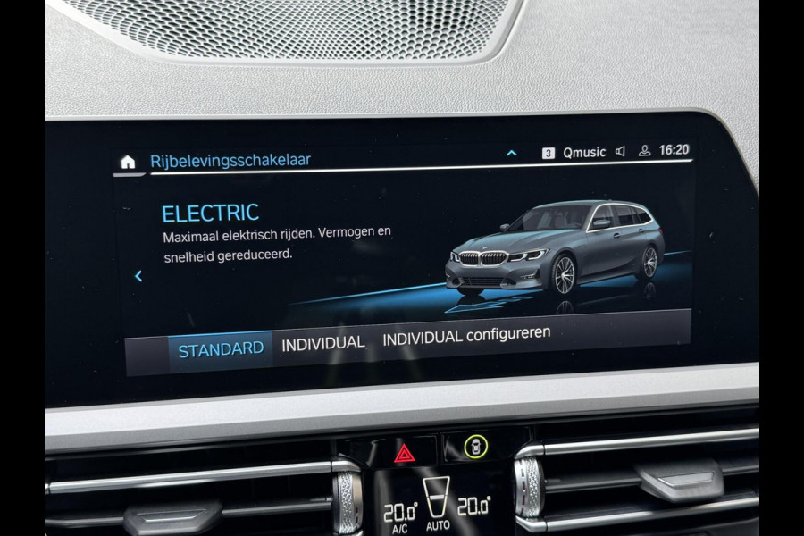BMW 3 Serie Touring 320e High Executive Automaat | Trekhaak elektrisch | Navigatiesysteem | Laser LED | Draadloze telefoonlader | Apple CarP