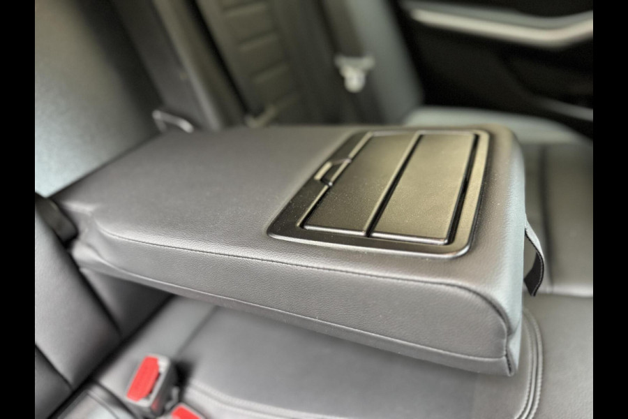 BMW 3 Serie Touring 320e High Executive Automaat | Trekhaak elektrisch | Navigatiesysteem | Laser LED | Draadloze telefoonlader | Apple CarP