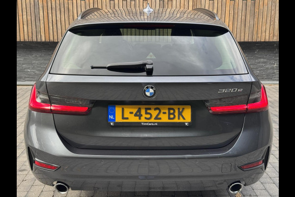 BMW 3 Serie Touring 320e High Executive Automaat | Trekhaak elektrisch | Navigatiesysteem | Laser LED | Draadloze telefoonlader | Apple CarP