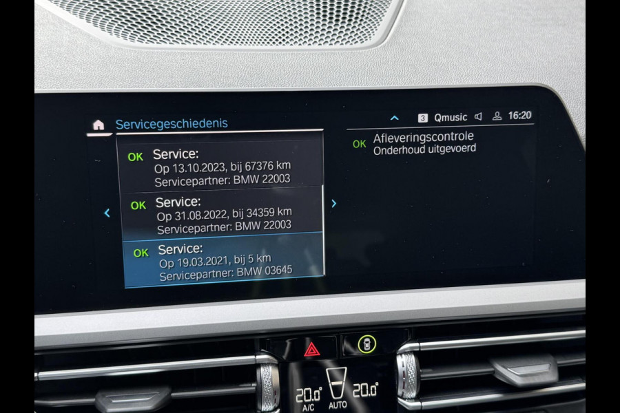 BMW 3 Serie Touring 320e High Executive Automaat | Trekhaak elektrisch | Navigatiesysteem | Laser LED | Draadloze telefoonlader | Apple CarP