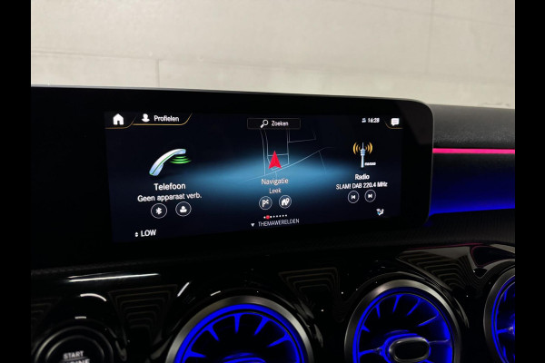 Mercedes-Benz A-Klasse AMG 35 4MATIC Pano Sfeer Akrapovič Camera