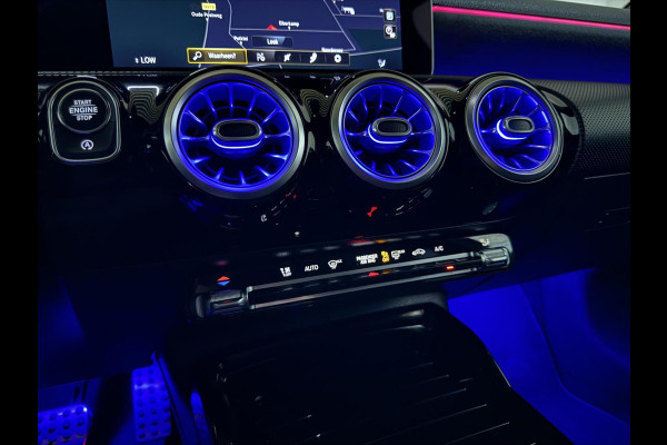 Mercedes-Benz A-Klasse AMG 35 4MATIC Pano Sfeer Akrapovič Camera