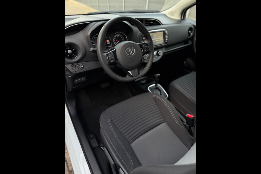Toyota Yaris 1.5 Hybrid Dynamic Camera