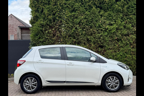 Toyota Yaris 1.5 Hybrid Dynamic Camera