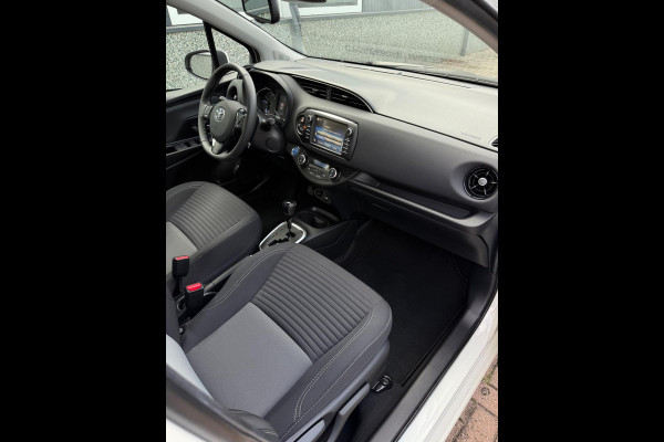 Toyota Yaris 1.5 Hybrid Dynamic Camera