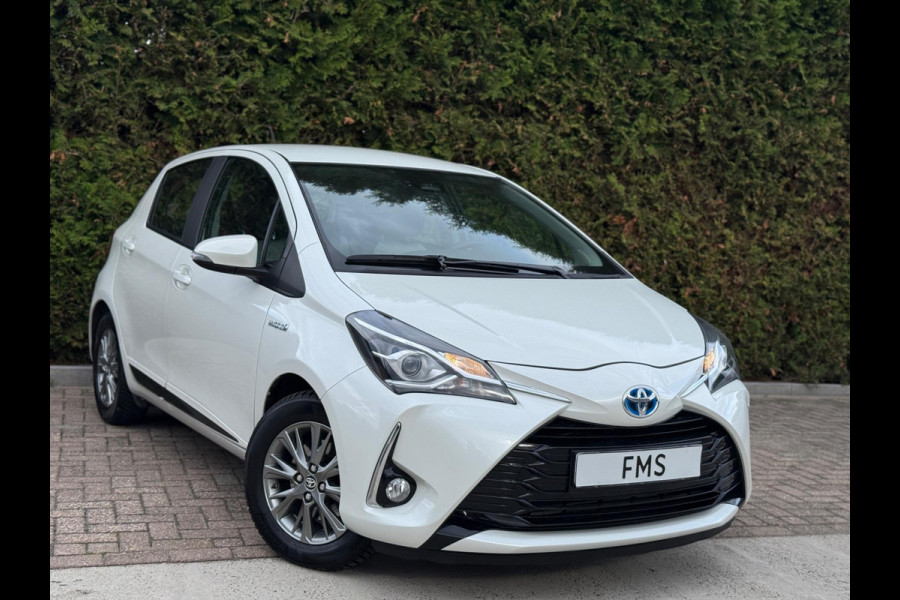 Toyota Yaris 1.5 Hybrid Dynamic Camera