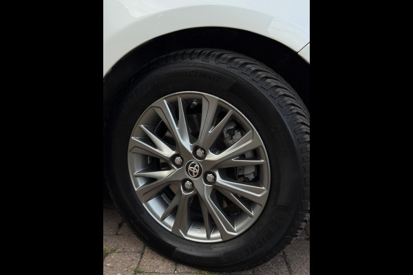 Toyota Yaris 1.5 Hybrid Dynamic Camera
