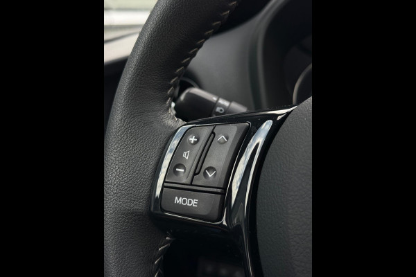 Toyota Yaris 1.5 Hybrid Dynamic Camera