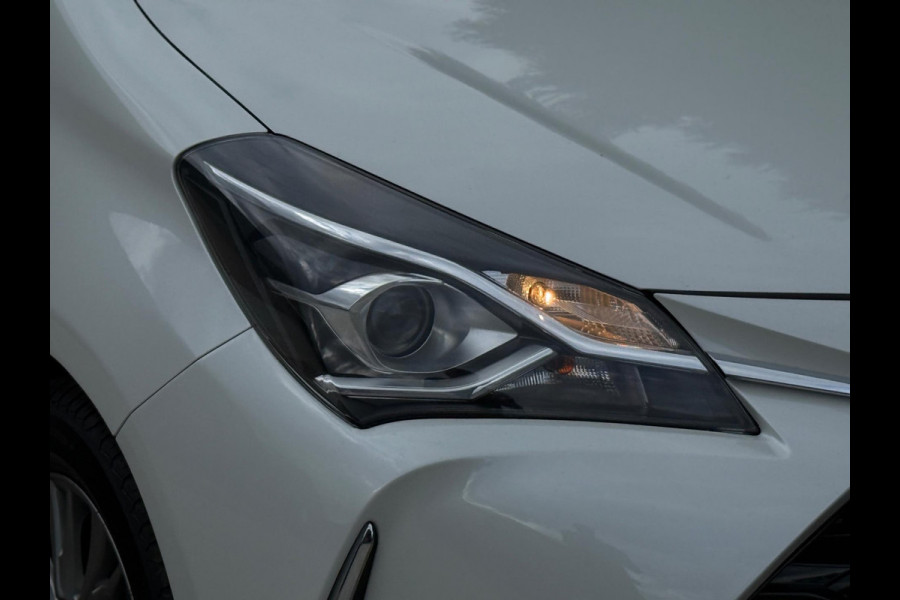 Toyota Yaris 1.5 Hybrid Dynamic Camera