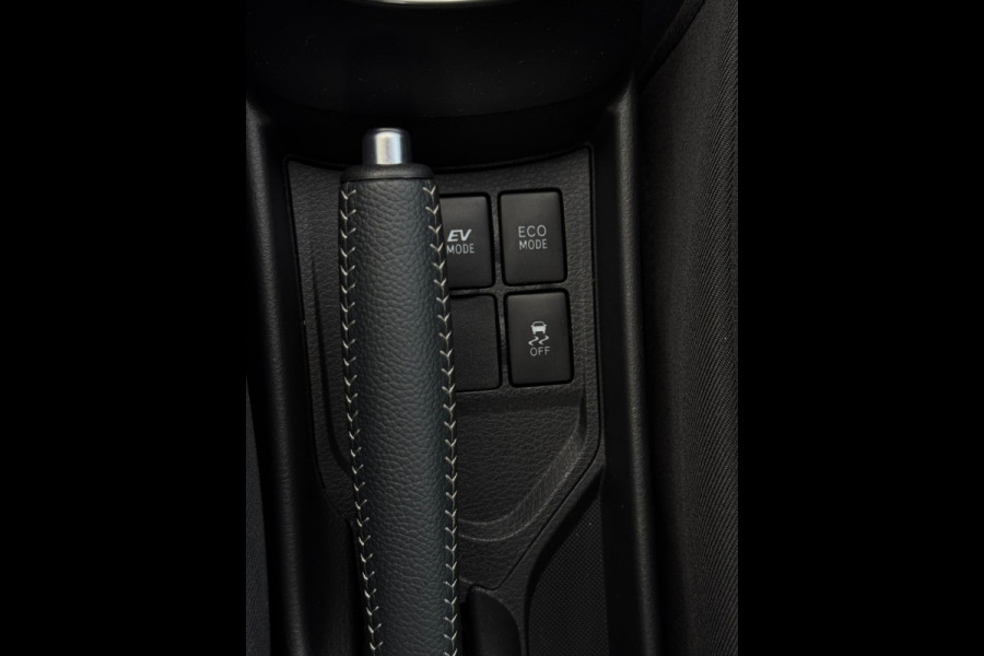 Toyota Yaris 1.5 Hybrid Dynamic Camera