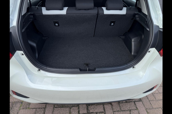 Toyota Yaris 1.5 Hybrid Dynamic Camera