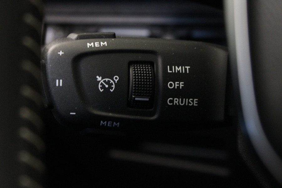 Peugeot 5008 1.2 PureTech Active Pack Business |Navi|Carplay|