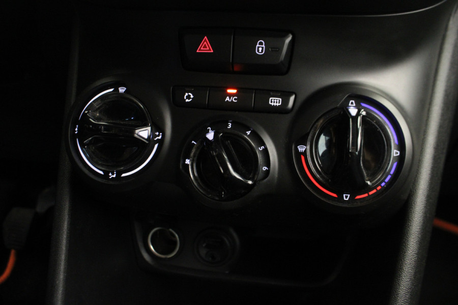 Peugeot 208 1.2 PureTech Blue Lion