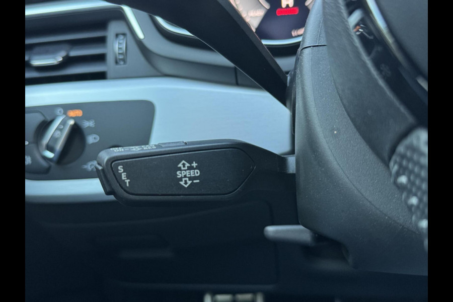 Audi A4 Avant 35 TFSI S-line Automaat | Quantumgrijs | LED | Getint glas | Afgevlakt stuurwiel | Navigatiesysteem | Apple CarPlay | Clim