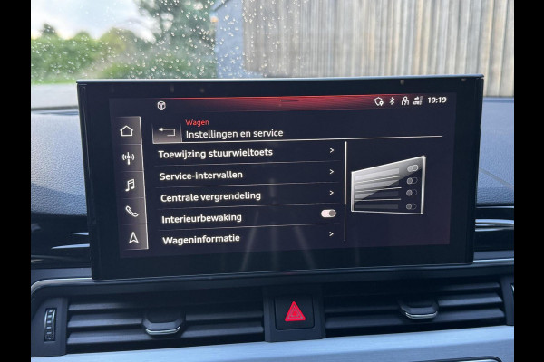 Audi A4 Avant 35 TFSI S-line Automaat | Quantumgrijs | LED | Getint glas | Afgevlakt stuurwiel | Navigatiesysteem | Apple CarPlay | Clim