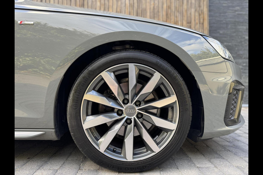 Audi A4 Avant 35 TFSI S-line Automaat | Quantumgrijs | LED | Getint glas | Afgevlakt stuurwiel | Navigatiesysteem | Apple CarPlay | Clim