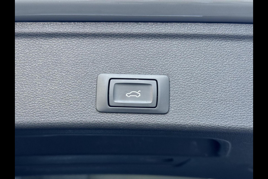Audi A4 Avant 35 TFSI S-line Automaat | Quantumgrijs | LED | Getint glas | Afgevlakt stuurwiel | Navigatiesysteem | Apple CarPlay | Clim