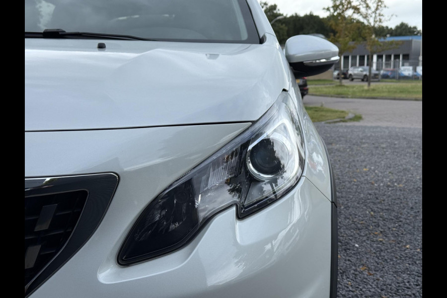 Peugeot 2008 1.2 PureTech Allure Pano,110pk,Navi,Halfleder,Clima,Cruise,Lm velgen,Pdc,Apk tot 09-2026