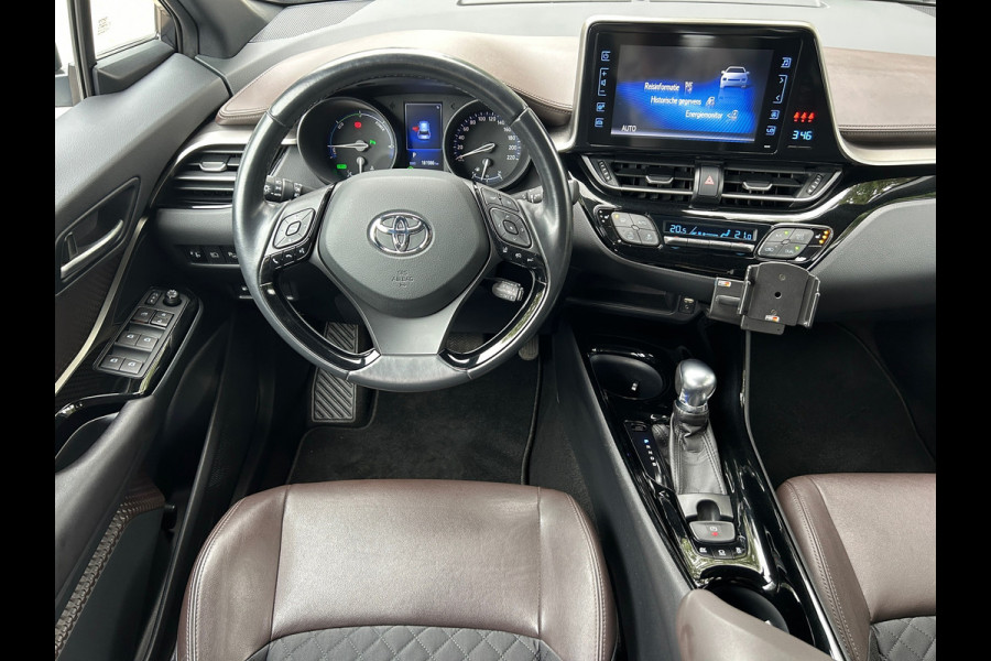 Toyota C-HR 1.8 Hybrid Executive 1e EIGENAAR 100% Dealer onderhouden Rijklaarprijs! Toyota C-HR 1.8 Hybrid Executive 1e EIGENAAR 100% Dealer onderhouden Rijklaarprijs!