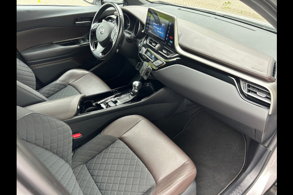 Toyota C-HR 1.8 Hybrid Executive 1e EIGENAAR 100% Dealer onderhouden Rijklaarprijs! Toyota C-HR 1.8 Hybrid Executive 1e EIGENAAR 100% Dealer onderhouden Rijklaarprijs!