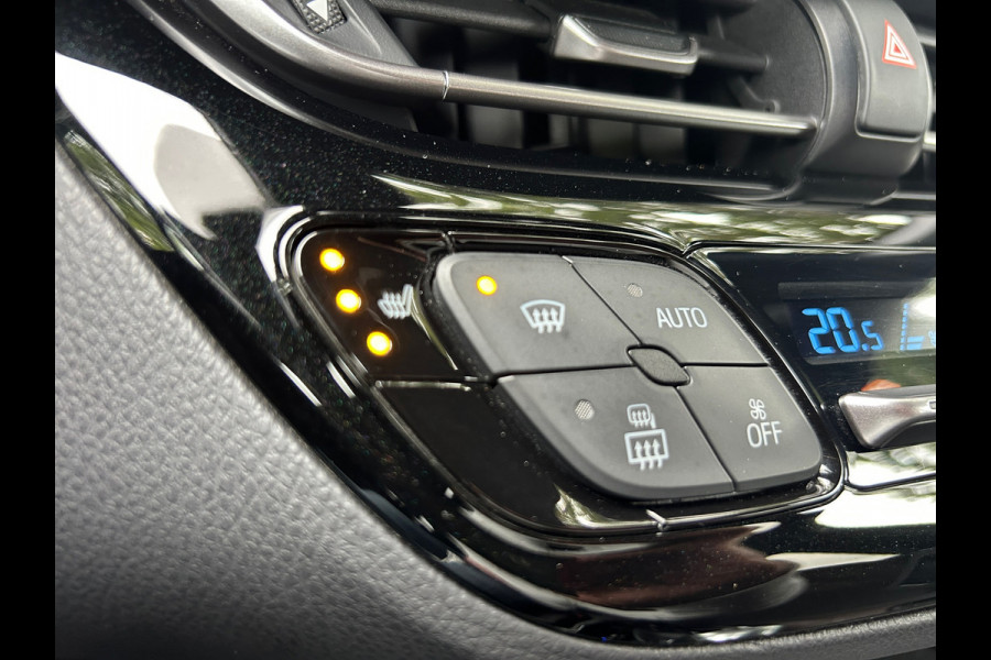 Toyota C-HR 1.8 Hybrid Executive 1e EIGENAAR 100% Dealer onderhouden Rijklaarprijs! Toyota C-HR 1.8 Hybrid Executive 1e EIGENAAR 100% Dealer onderhouden Rijklaarprijs!